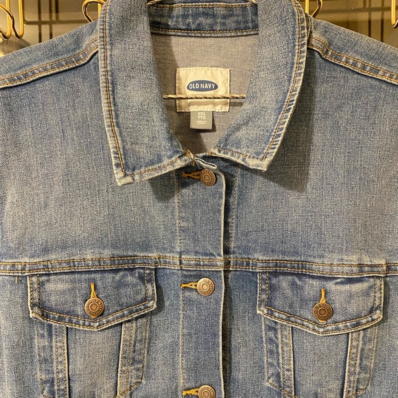 Brand new Jean Jacket… A fall must have! 🍁🍂 - Picture 3 of 4